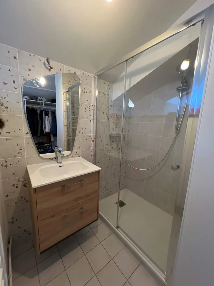 salle de bain blanche ADN plomberie